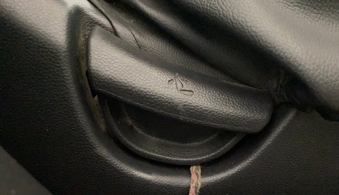 2015 Hyundai Grand i10 SPORTZ 1.2 KAPPA VTVT, Petrol, Manual, 81,870 km, Driver Side Adjustment Panel