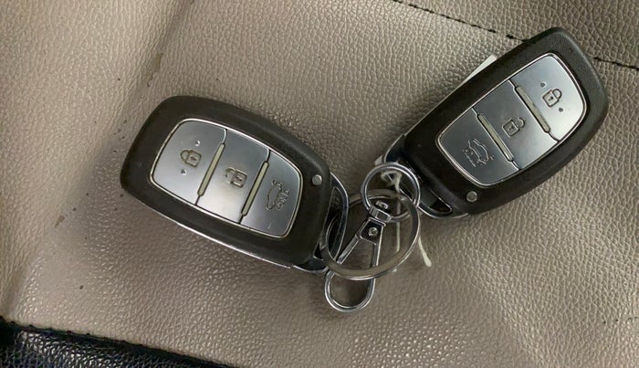 2015 Hyundai Grand i10 SPORTZ 1.2 KAPPA VTVT, Petrol, Manual, 81,870 km, Key Close Up