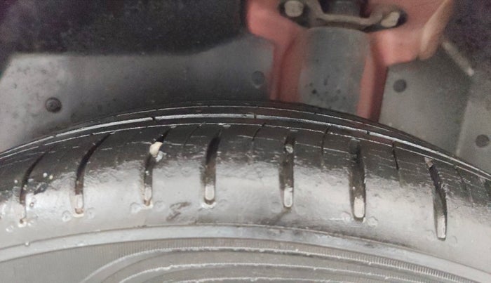 2021 MG HECTOR PLUS SHARP 1.5 PETROL TURBO CVT 6-STR, Petrol, Automatic, 29,432 km, Left Rear Tyre Tread