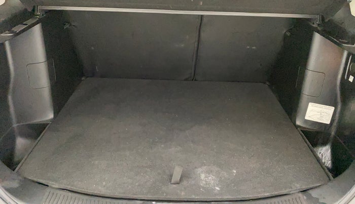 2018 Maruti S Cross ZETA 1.3, Diesel, Manual, 77,423 km, Boot Inside