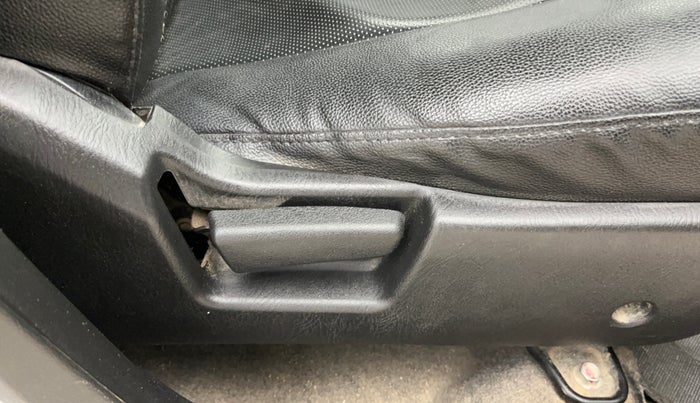 2021 Maruti Alto VXI, Petrol, Manual, 44,263 km, Driver Side Adjustment Panel