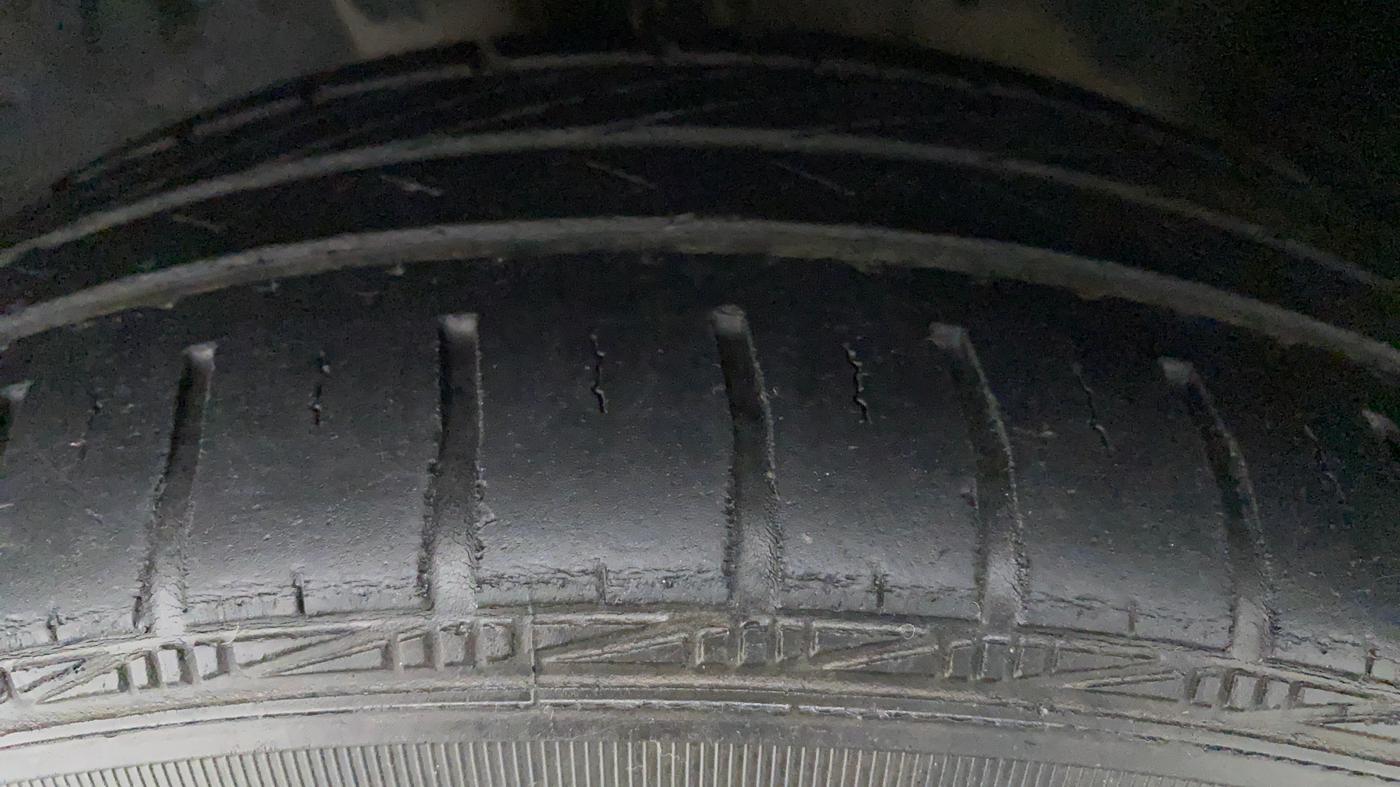 2018 Toyota YARIS VX CVT, Petrol, Automatic, 36,895 km, Left Front Tyre Tread