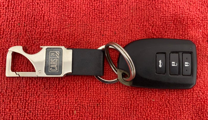 2018 Toyota YARIS VX CVT, Petrol, Automatic, 36,895 km, Key Close Up