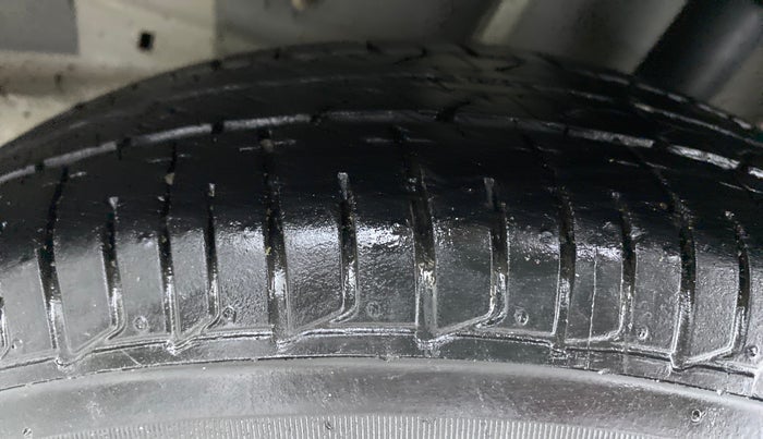 2017 Tata Tiago XM 1.2 REVOTRON, Petrol, Manual, 27,778 km, Left Rear Tyre Tread