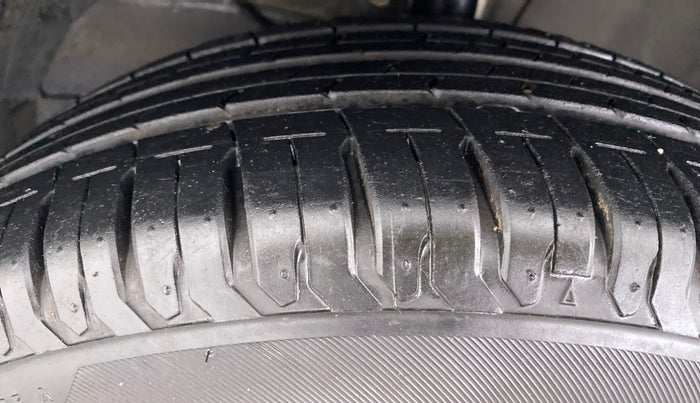 2020 Maruti Ertiga VXI SHVS, Petrol, Manual, 7,759 km, Left Front Tyre Tread