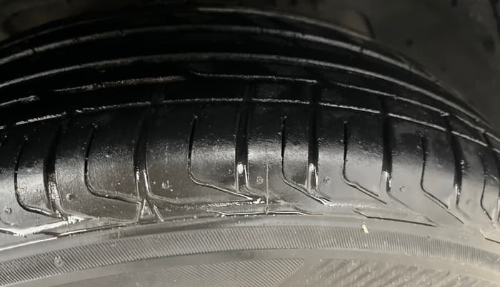 2022 Tata NEXON XZA PLUS (L) DARK EDITION, Petrol, Automatic, 65,940 km, Right Front Tyre Tread
