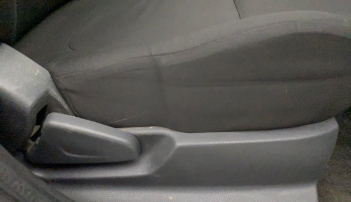 2015 Renault Kwid RXT 0.8 (O), Petrol, Manual, 22,345 km, Driver Side Adjustment Panel