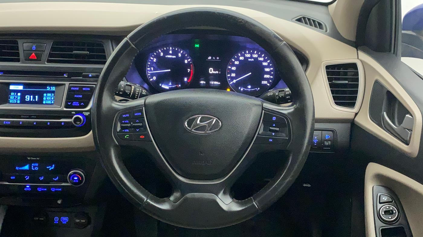 2014 Hyundai Elite i20 ASTA 1.2, Petrol, Manual, 1,12,325 km, Steering Wheel Close Up