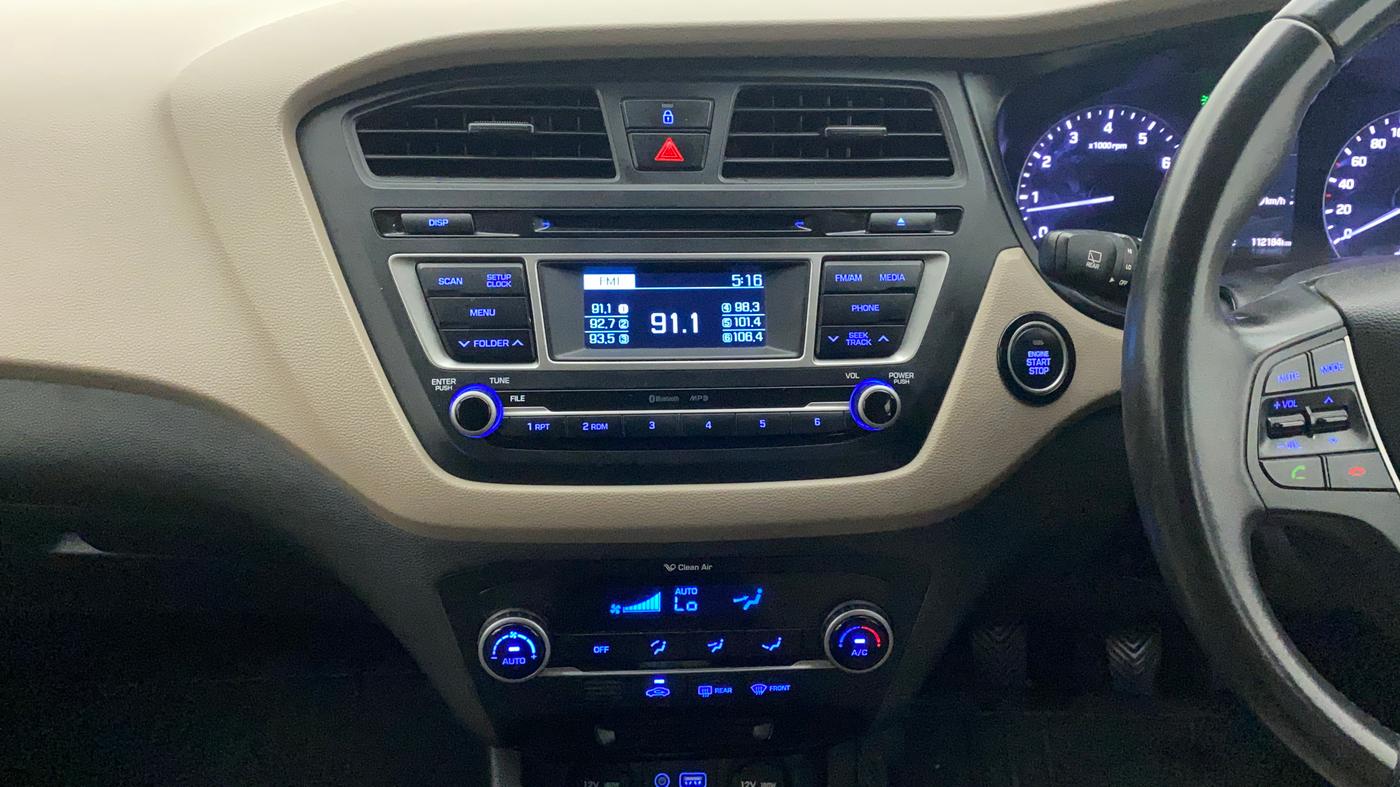 2014 Hyundai Elite i20 ASTA 1.2, Petrol, Manual, 1,12,325 km, Air Conditioner