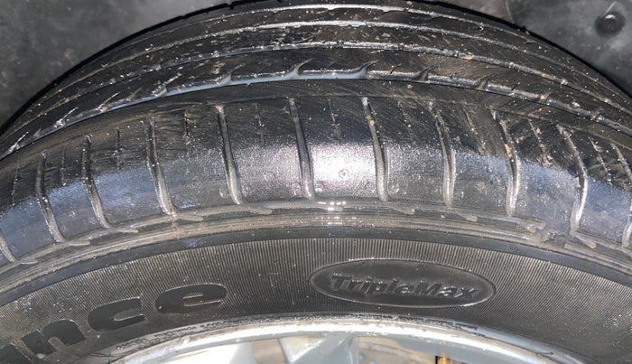 2016 Hyundai Creta SX 1.6 DIESEL, Diesel, Manual, 82,154 km, Left Rear Tyre Tread