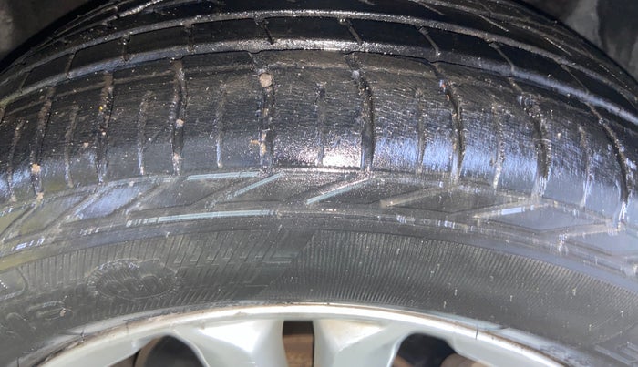 2016 Hyundai Creta SX 1.6 DIESEL, Diesel, Manual, 82,154 km, Right Front Tyre Tread