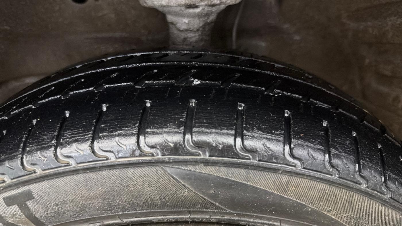 2018 Maruti Wagon R 1.0 VXI, Petrol, Manual, 70,752 km, Left Front Tyre Tread
