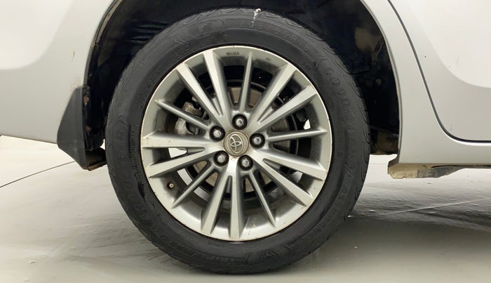 2015 Toyota Corolla Altis VL CVT PETROL, Petrol, Automatic, 66,362 km, Right Rear Wheel