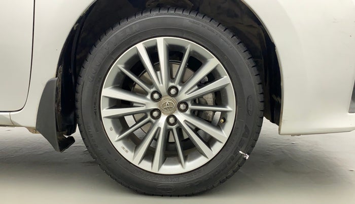 2015 Toyota Corolla Altis VL CVT PETROL, Petrol, Automatic, 66,362 km, Right Front Wheel