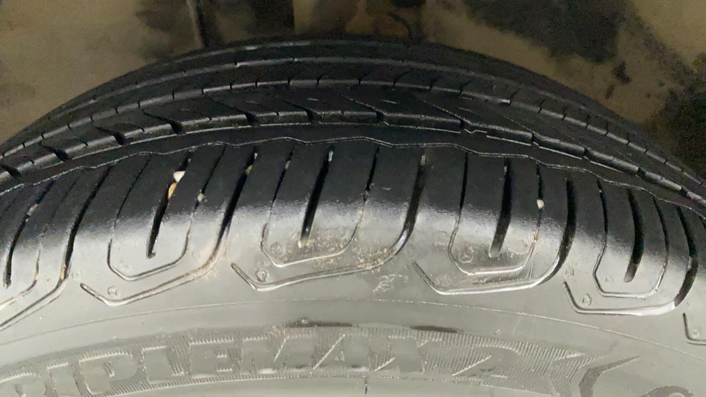 2015 Toyota Corolla Altis VL CVT PETROL, Petrol, Automatic, 66,362 km, Left Front Tyre Tread