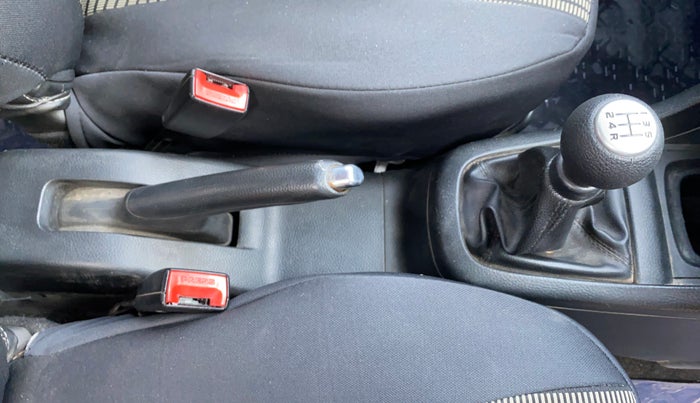 2015 Maruti Swift VXI, Petrol, Manual, 47,998 km, Gear Lever