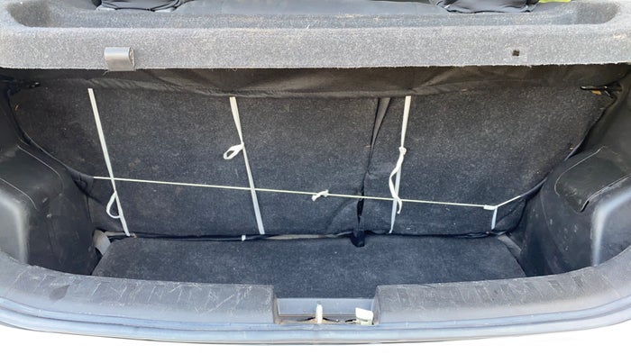 2015 Maruti Swift VXI, Petrol, Manual, 47,998 km, Boot Inside