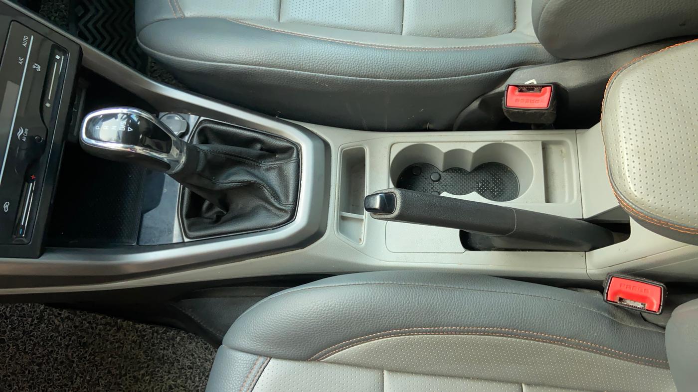 2021 Skoda KUSHAQ AMBITION 1.0L TSI AT, Petrol, Automatic, 64,270 km, Gear Lever