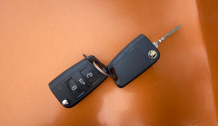 2021 Skoda KUSHAQ AMBITION 1.0L TSI AT, Petrol, Automatic, 64,270 km, Key Close Up