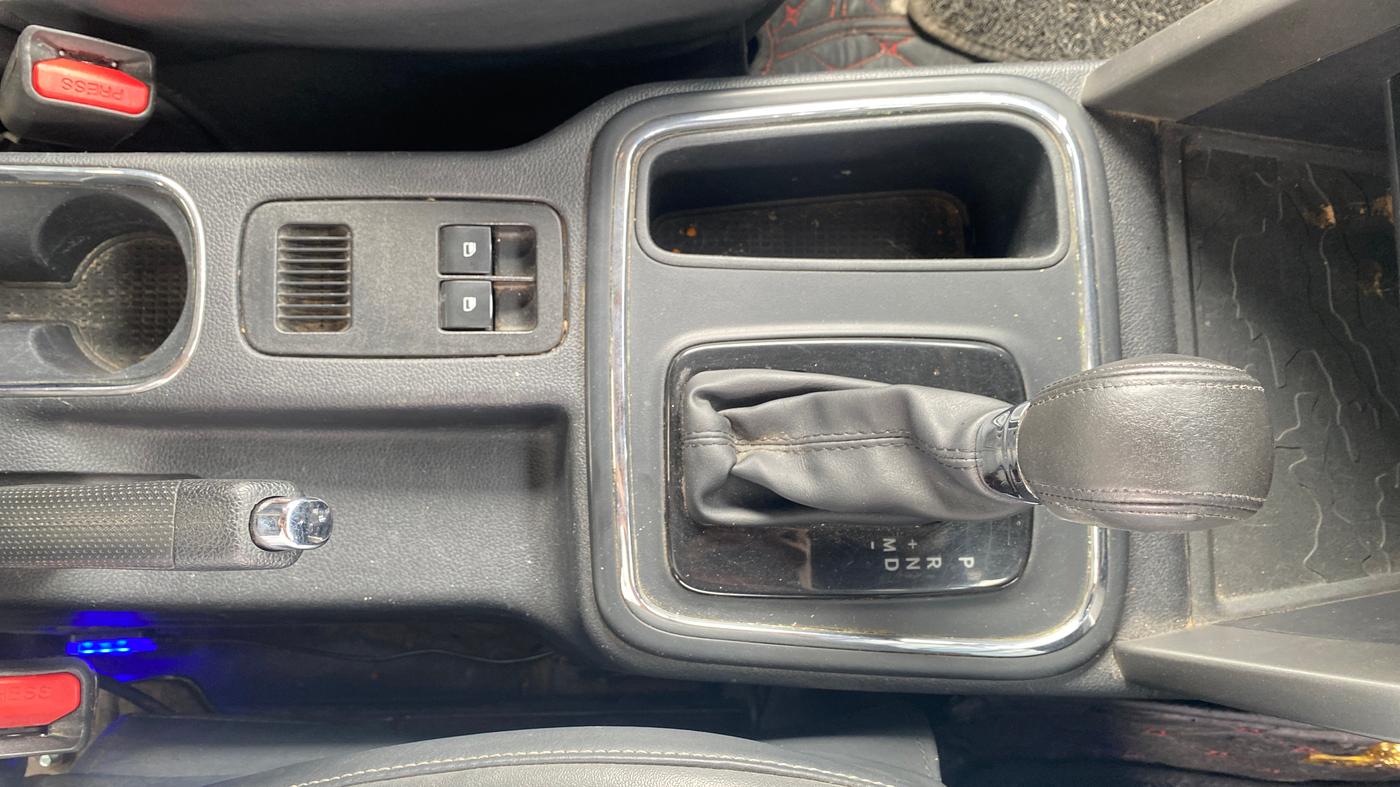 2023 Mahindra Thar LX P 2WD AT HT, Petrol, Automatic, 37,187 km, Gear Lever