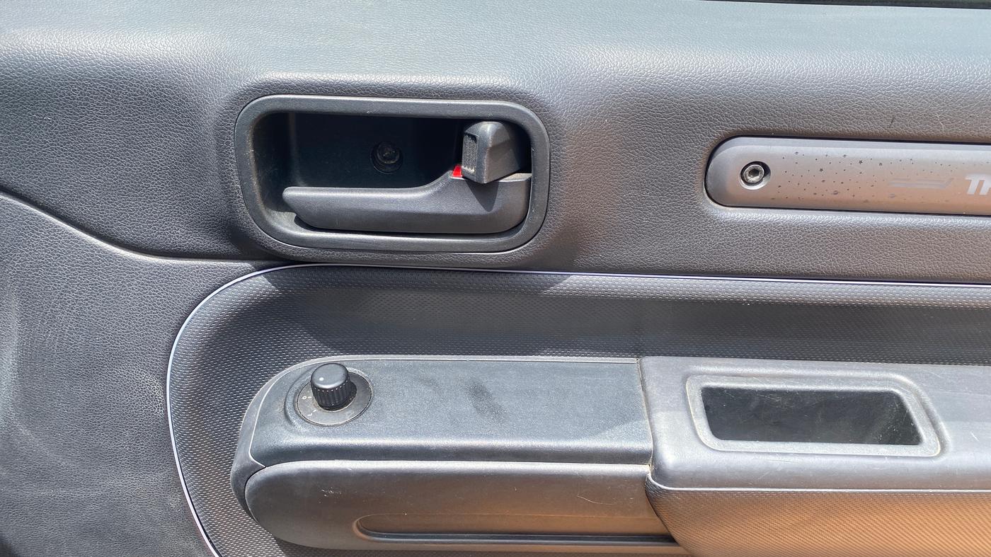 2023 Mahindra Thar LX P 2WD AT HT, Petrol, Automatic, 37,187 km, Driver Side Door Panels Control