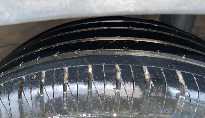 2021 KIA SONET HTX 1.0 IMT, Petrol, Manual, 27,603 km, Left Rear Tyre Tread