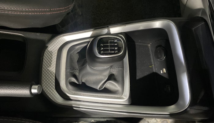 2021 KIA SONET HTX 1.0 IMT, Petrol, Manual, 27,603 km, Gear Lever