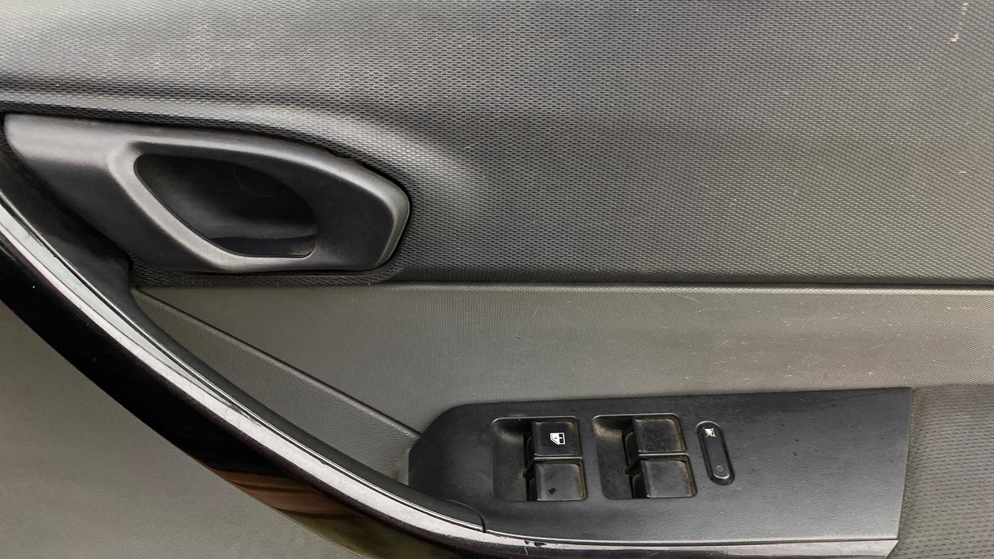 2018 Tata TIGOR XT PETROL, Petrol, Manual, 52,052 km, Driver Side Door Panels Control