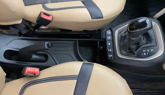2019 Hyundai NEW SANTRO SPORTZ AMT, Petrol, Automatic, 29,584 km, Gear Lever