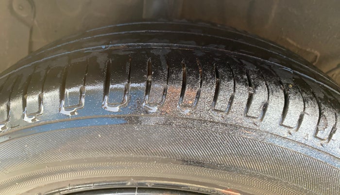 2022 Hyundai NEW I20 MAGNA 1.2 MT, Petrol, Manual, 55,771 km, Right Rear Tyre Tread