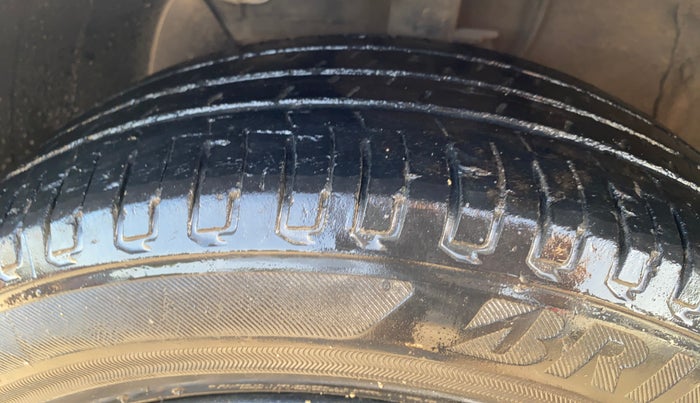 2022 Hyundai NEW I20 MAGNA 1.2 MT, Petrol, Manual, 55,771 km, Left Front Tyre Tread