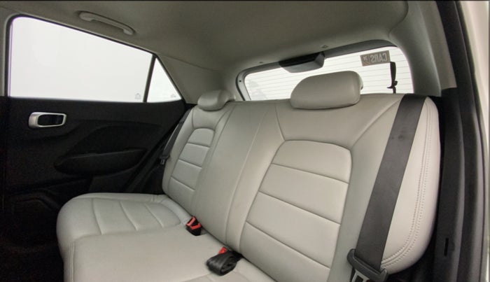 2020 Hyundai VENUE SX 1.0 TURBO, Petrol, Manual, 66,865 km, Right Side Rear Door Cabin