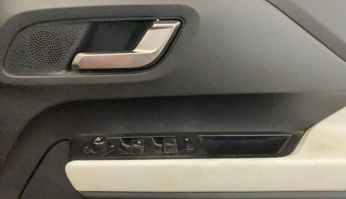 2021 Tata PUNCH CREATIVE  MT, Petrol, Manual, 38,399 km, Driver Side Door Panels Control