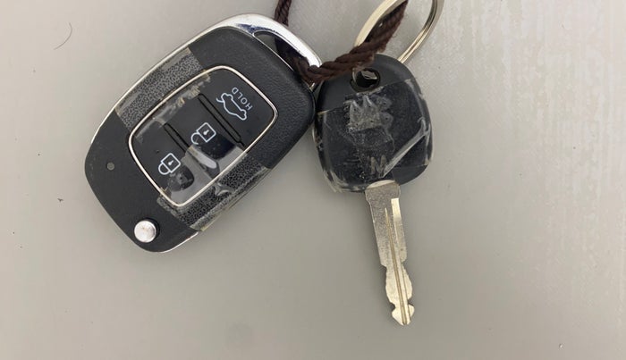 2021 Hyundai GRAND I10 NIOS SPORTZ AMT 1.2 KAPPA VTVT, Petrol, Automatic, 41,063 km, Key Close Up