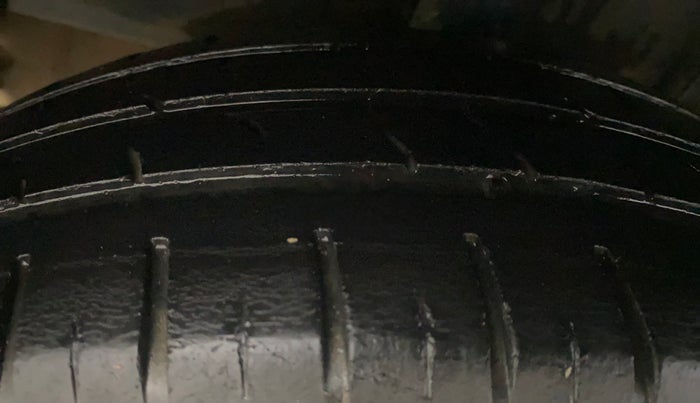 2021 Hyundai GRAND I10 NIOS SPORTZ AMT 1.2 KAPPA VTVT, Petrol, Automatic, 41,063 km, Right Rear Tyre Tread