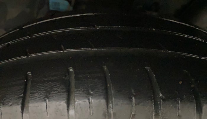 2021 Hyundai GRAND I10 NIOS SPORTZ AMT 1.2 KAPPA VTVT, Petrol, Automatic, 41,063 km, Left Rear Tyre Tread