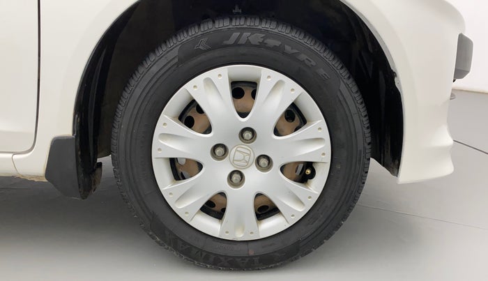 2015 Honda Brio S MT, Petrol, Manual, 1,11,585 km, Right Front Wheel