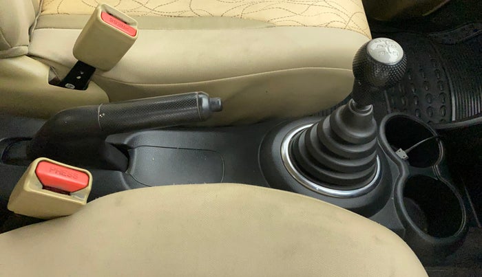 2015 Honda Brio S MT, Petrol, Manual, 1,11,585 km, Gear Lever