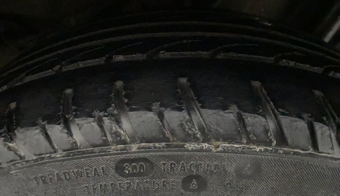 2016 Honda Amaze 1.2L I-VTEC SX, Petrol, Manual, Left Rear Tyre Tread