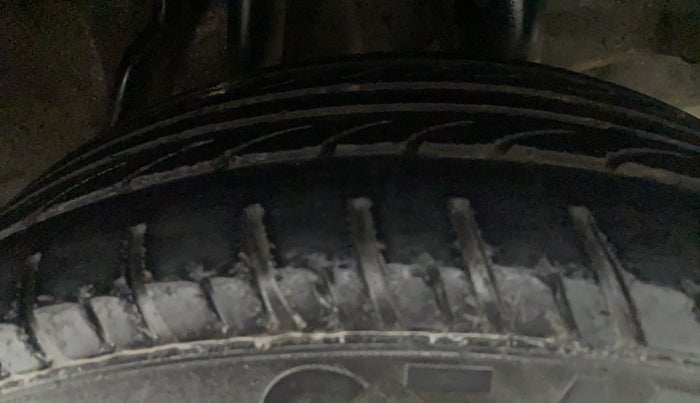 2016 Honda Amaze 1.2L I-VTEC SX, Petrol, Manual, Right Rear Tyre Tread