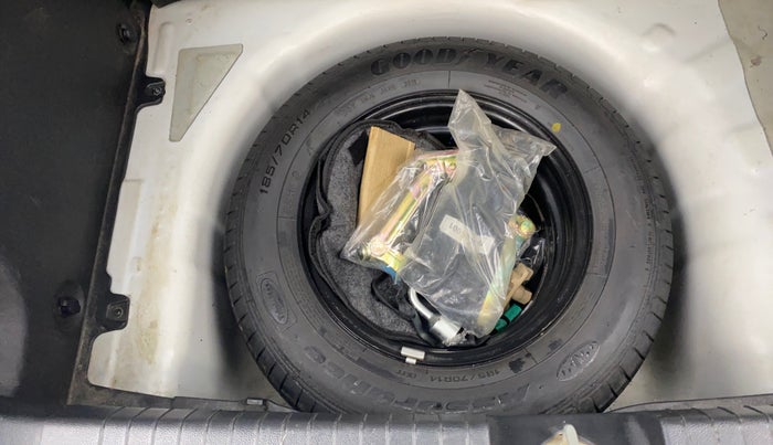 2016 Hyundai Elite i20 SPORTZ 1.2, Petrol, Manual, 49,882 km, Spare Tyre