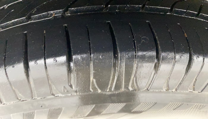 2016 Hyundai Elite i20 SPORTZ 1.2, Petrol, Manual, 49,882 km, Right Rear Tyre Tread