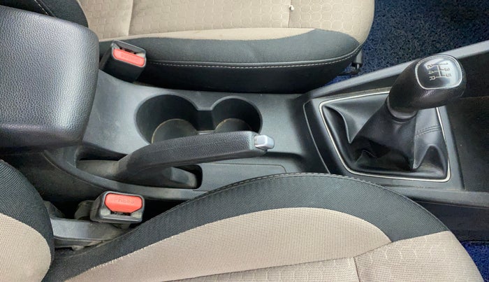 2016 Hyundai Elite i20 SPORTZ 1.2, Petrol, Manual, 49,882 km, Gear Lever