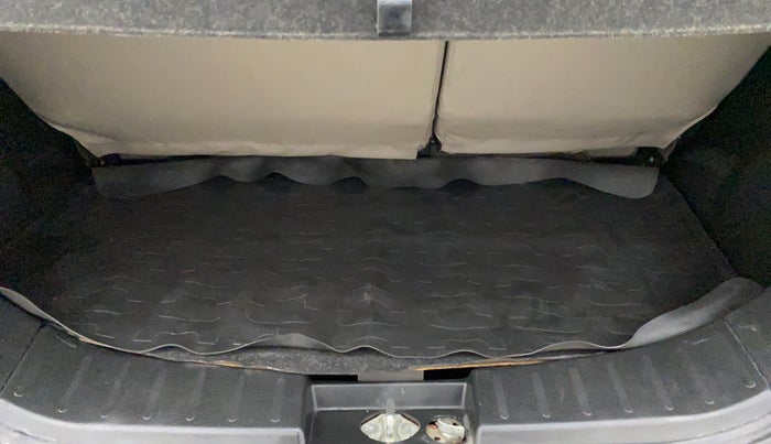 2014 Maruti Wagon R 1.0 VXI, Petrol, Manual, 49,301 km, Boot Inside