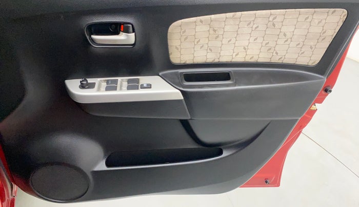 2014 Maruti Wagon R 1.0 VXI, Petrol, Manual, 49,301 km, Driver Side Door Panels Control