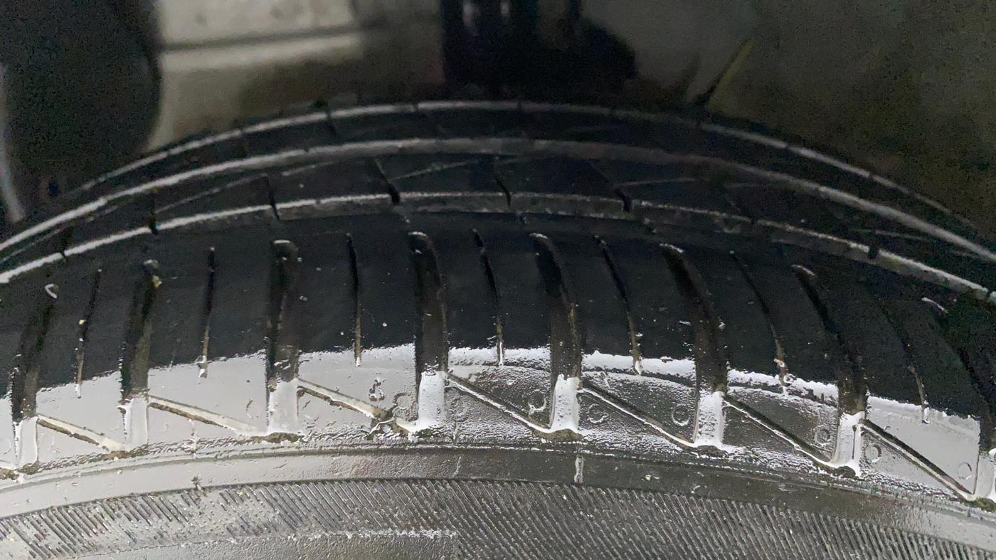 2022 Hyundai AURA S 1.2 CNG, CNG, Manual, 28,182 km, Left Front Tyre Tread