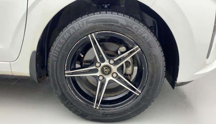 2022 Hyundai AURA S 1.2 CNG, CNG, Manual, 28,182 km, Right Front Wheel