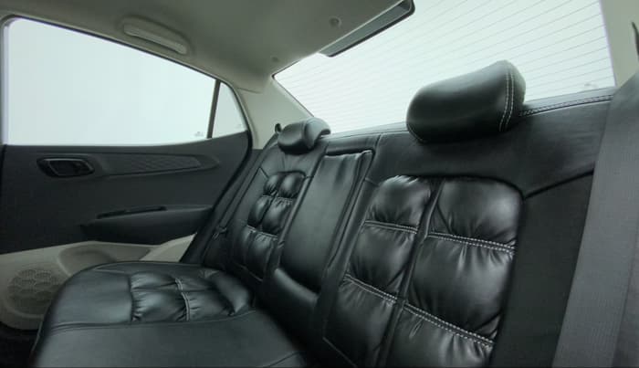 2022 Hyundai AURA S 1.2 CNG, CNG, Manual, 28,182 km, Right Side Rear Door Cabin
