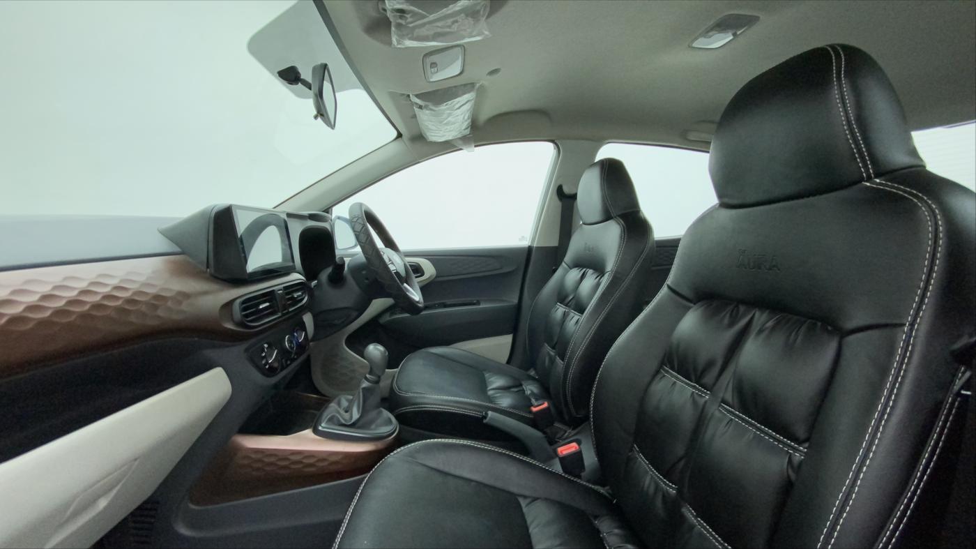2022 Hyundai AURA S 1.2 CNG, CNG, Manual, 28,182 km, Right Side Front Door Cabin