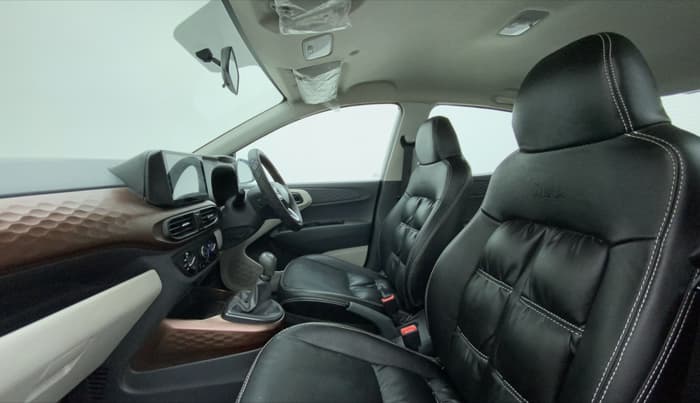2022 Hyundai AURA S 1.2 CNG, CNG, Manual, 28,182 km, Right Side Front Door Cabin